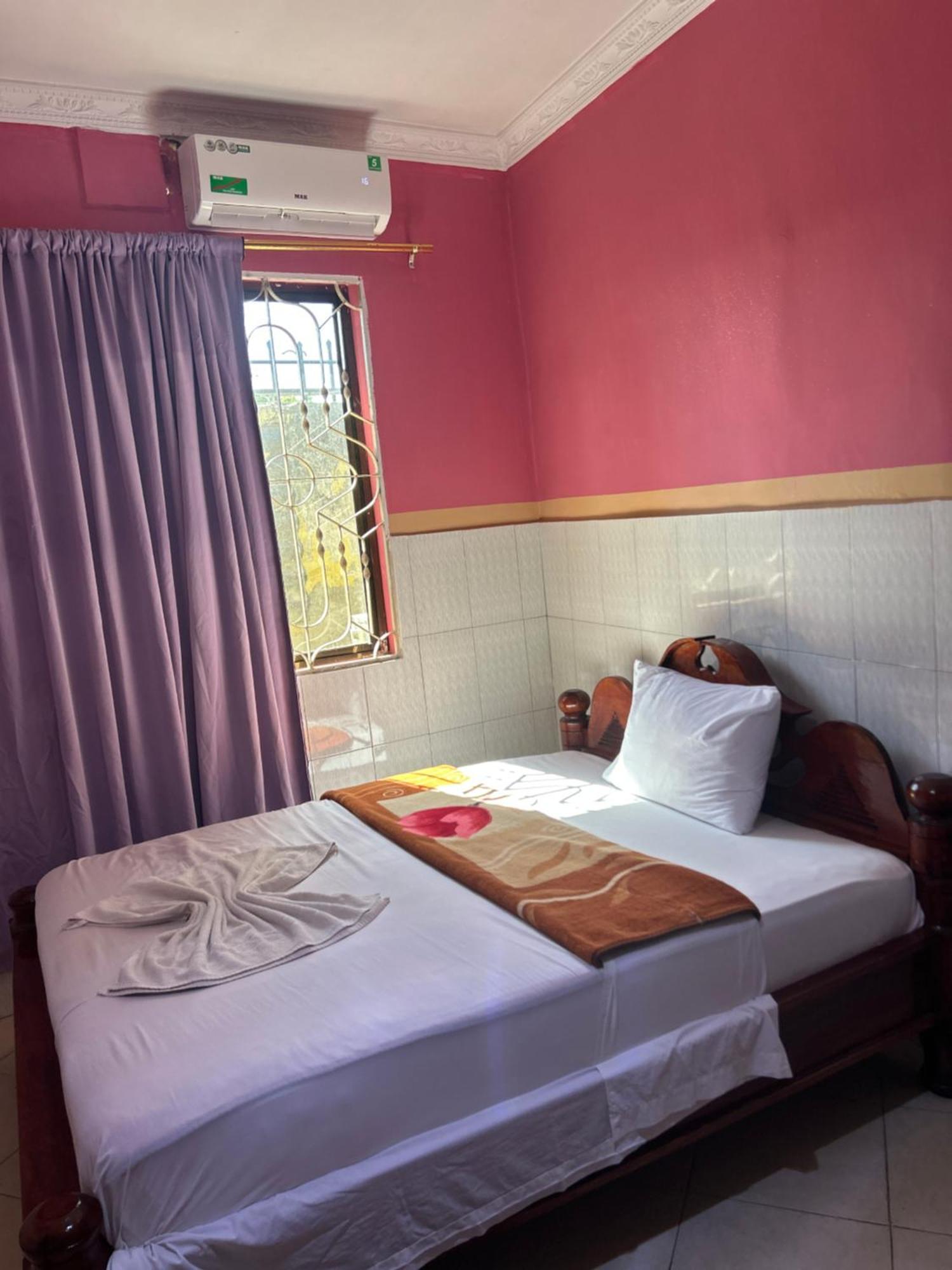 Tanpak Gardens Bnb Bed and Breakfast Dar es Salaam Buitenkant foto